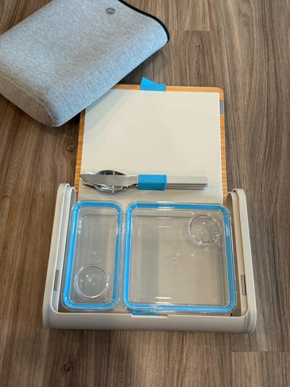 Prepd Pack Portable Cream Bento Lunchbox Set with Blue Accents